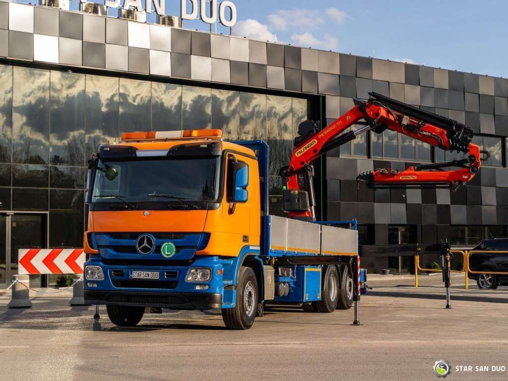 Mercedes-Benz ACTROS 2541 6x2 Palfinger PK 34002 Crane Winch - Camion cu macara: Foto 2 Mercedes-Benz ACTROS 2541 6x2 Palfinger PK 34002 Crane Winch - Camion cu macara: Foto 2