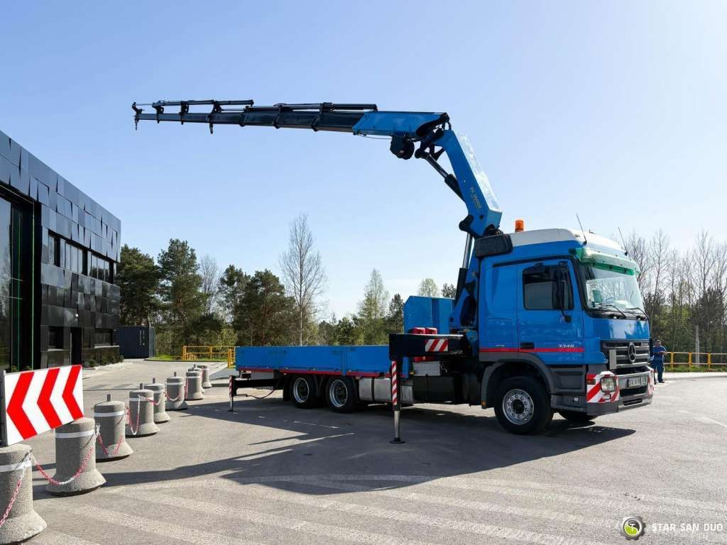 Mercedes-Benz ACTROS 2646L 6x4 PALFINGER 36002 Crane Winch - Camion cu macara: Foto 4 Mercedes-Benz ACTROS 2646L 6x4 PALFINGER 36002 Crane Winch - Camion cu macara: Foto 4