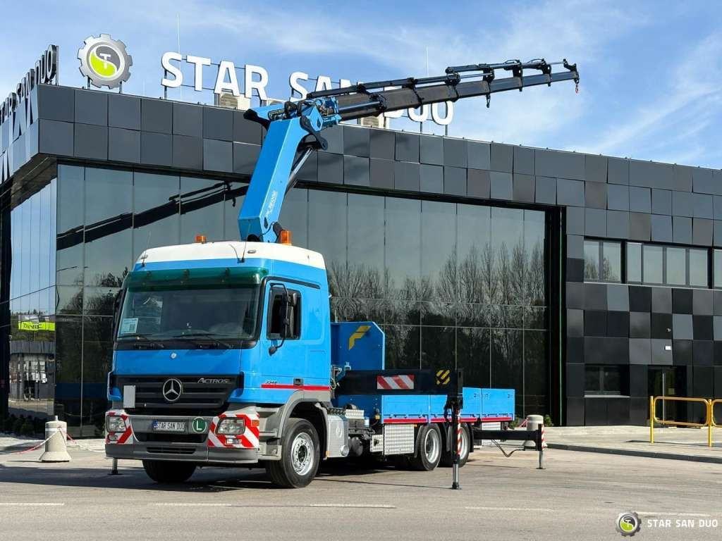 Mercedes-Benz ACTROS 2646L 6x4 PALFINGER 36002 Crane Winch - Camion cu macara: Foto 5 Mercedes-Benz ACTROS 2646L 6x4 PALFINGER 36002 Crane Winch - Camion cu macara: Foto 5