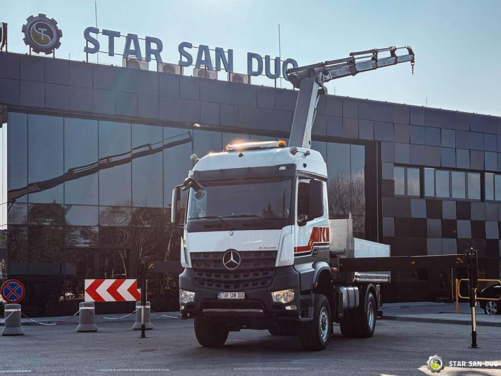 Mercedes-Benz AROCS 1851 4x4 PALFINGER PK 20002 Crane Kran - Camion cu macara: Foto 1 Mercedes-Benz AROCS 1851 4x4 PALFINGER PK 20002 Crane Kran - Camion cu macara: Foto 1