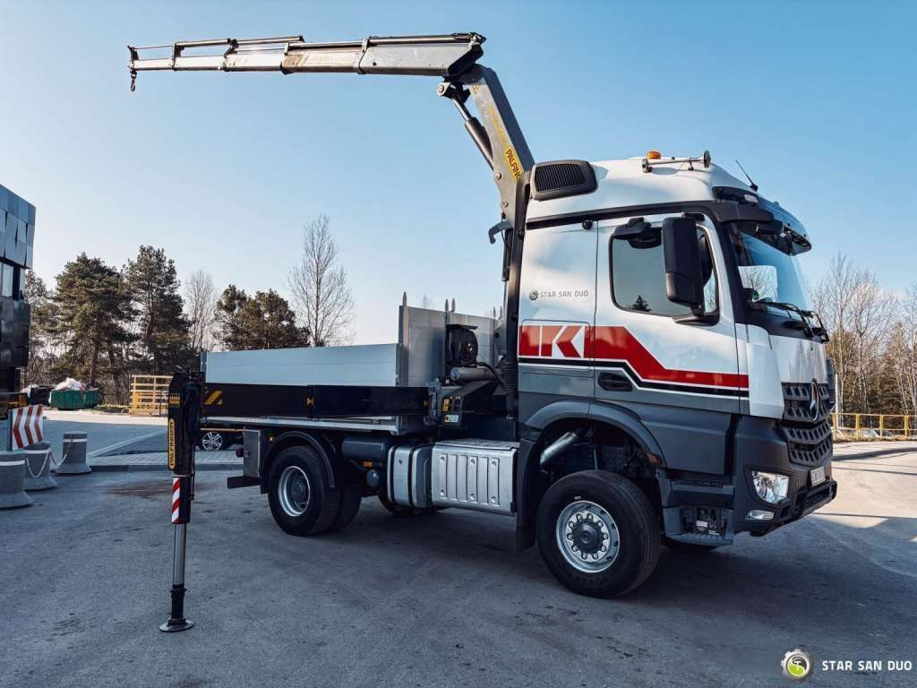 Mercedes-Benz AROCS 1851 PALFINGER PK 20002 Crane Kran - Camion cu macara: Foto 3 Mercedes-Benz AROCS 1851 PALFINGER PK 20002 Crane Kran - Camion cu macara: Foto 3