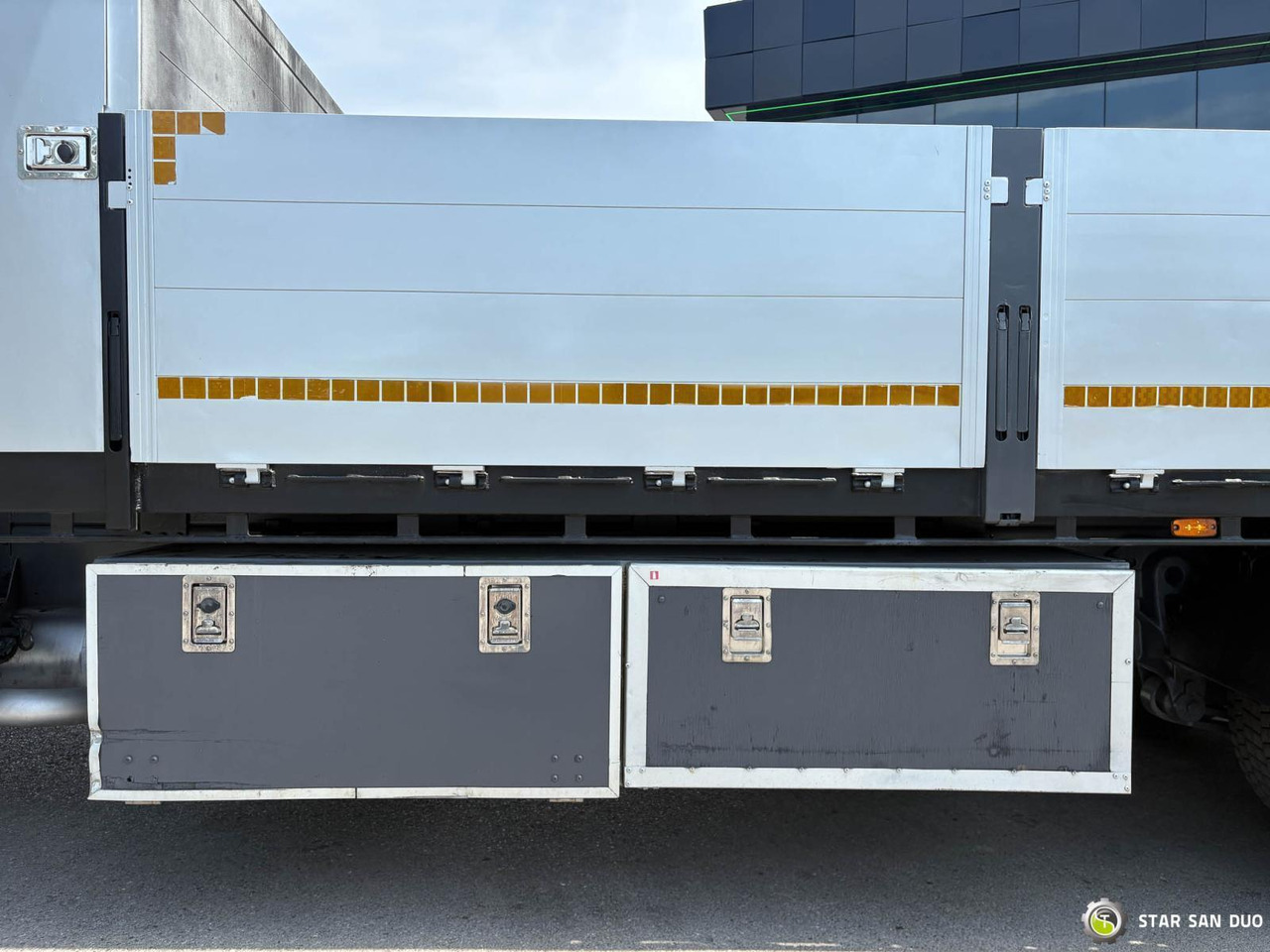 Camion cu macara : Foto 25