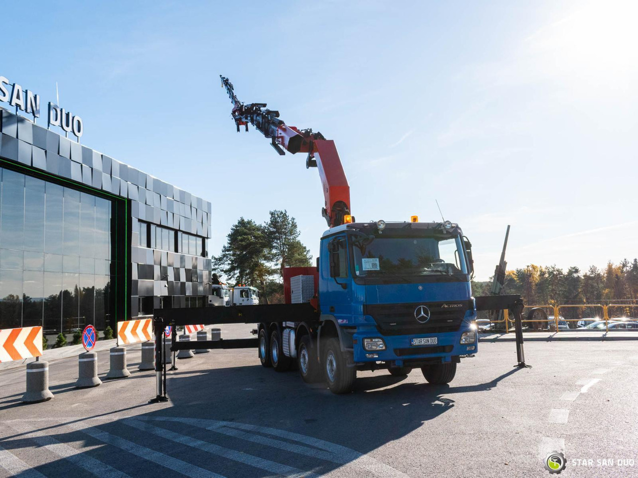 - Camion cu macara: Foto 4 - Camion cu macara: Foto 4