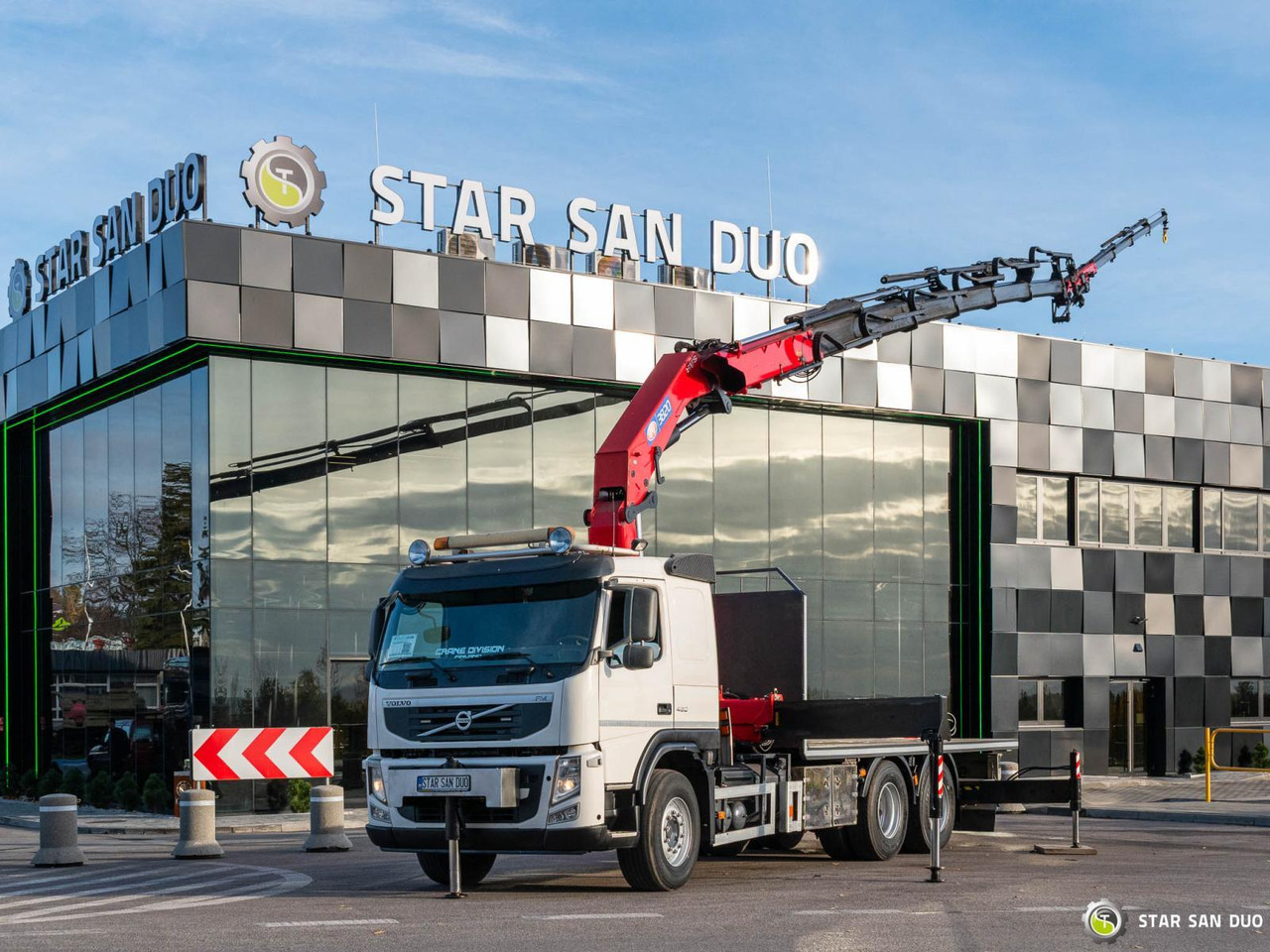 - Camion cu macara: Foto 3 - Camion cu macara: Foto 3