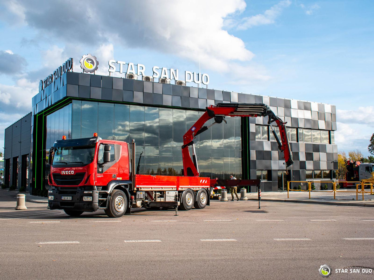 - Camion cu macara: Foto 4 - Camion cu macara: Foto 4