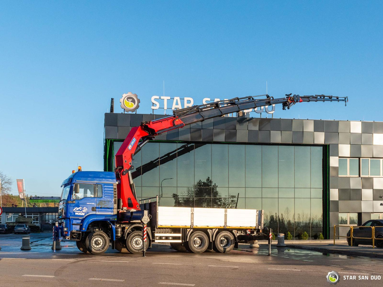 - Camion cu macara: Foto 3 - Camion cu macara: Foto 3