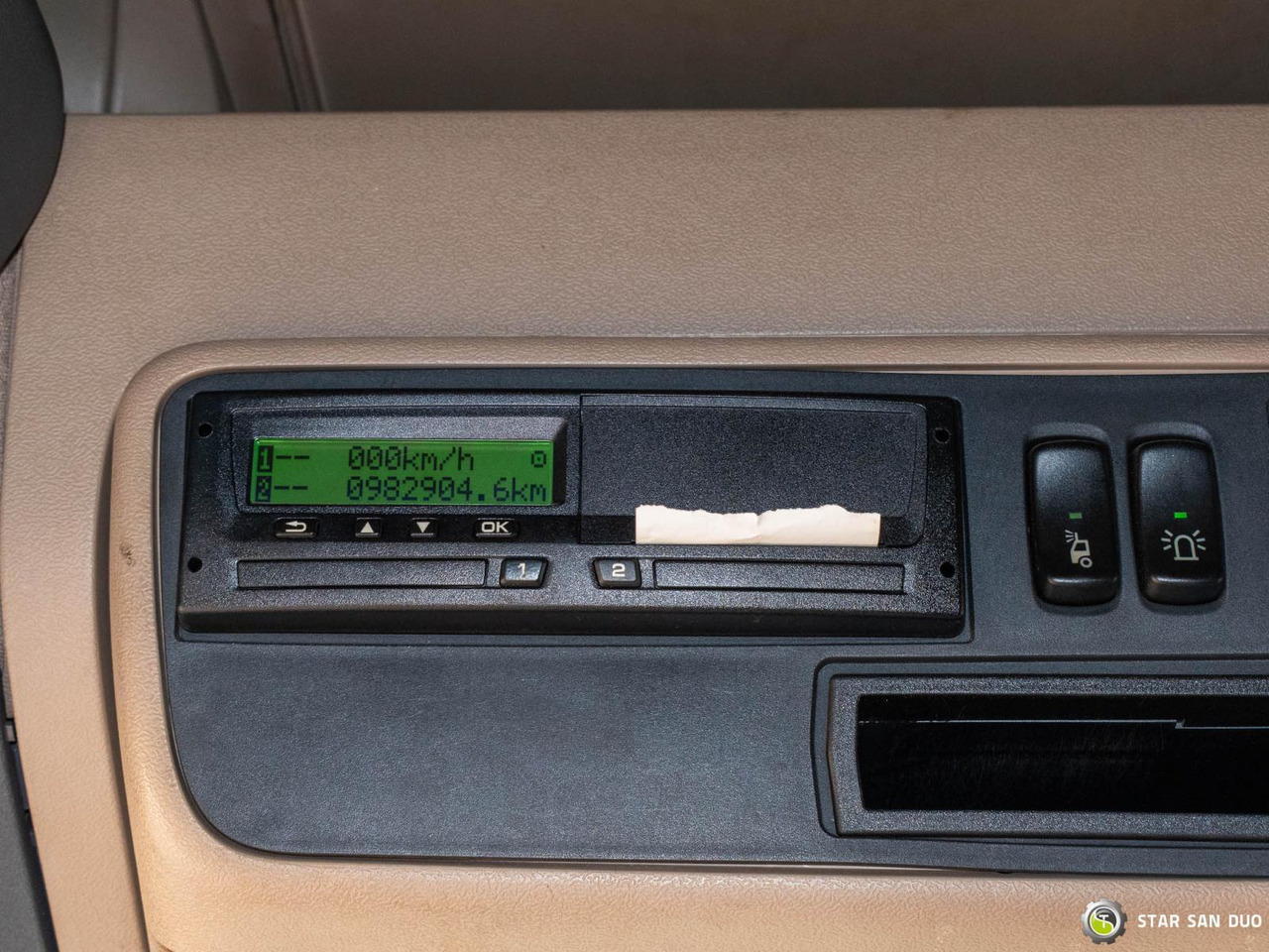 Camion cu macara : Foto 19