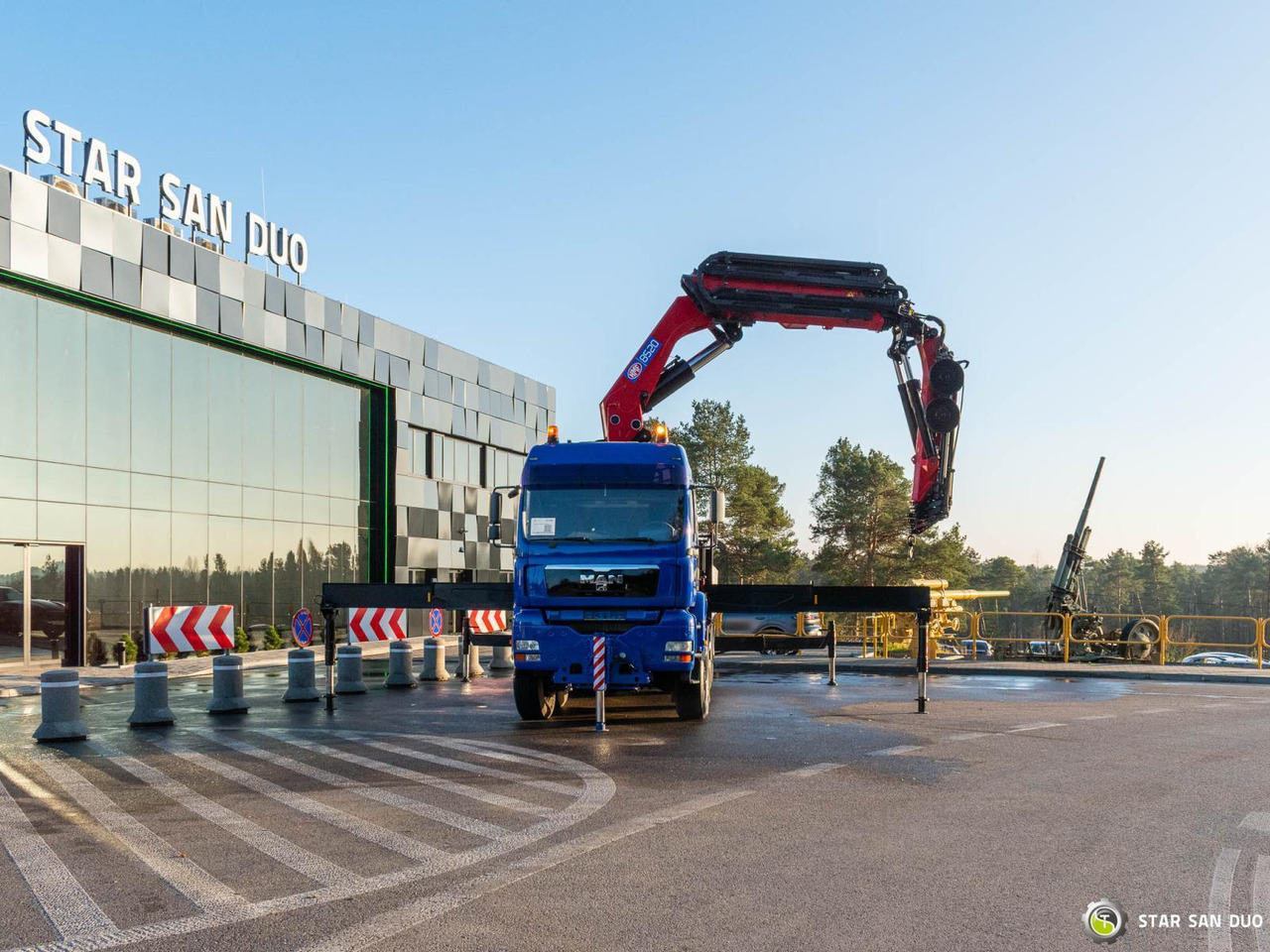 - Camion cu macara: Foto 4 - Camion cu macara: Foto 4