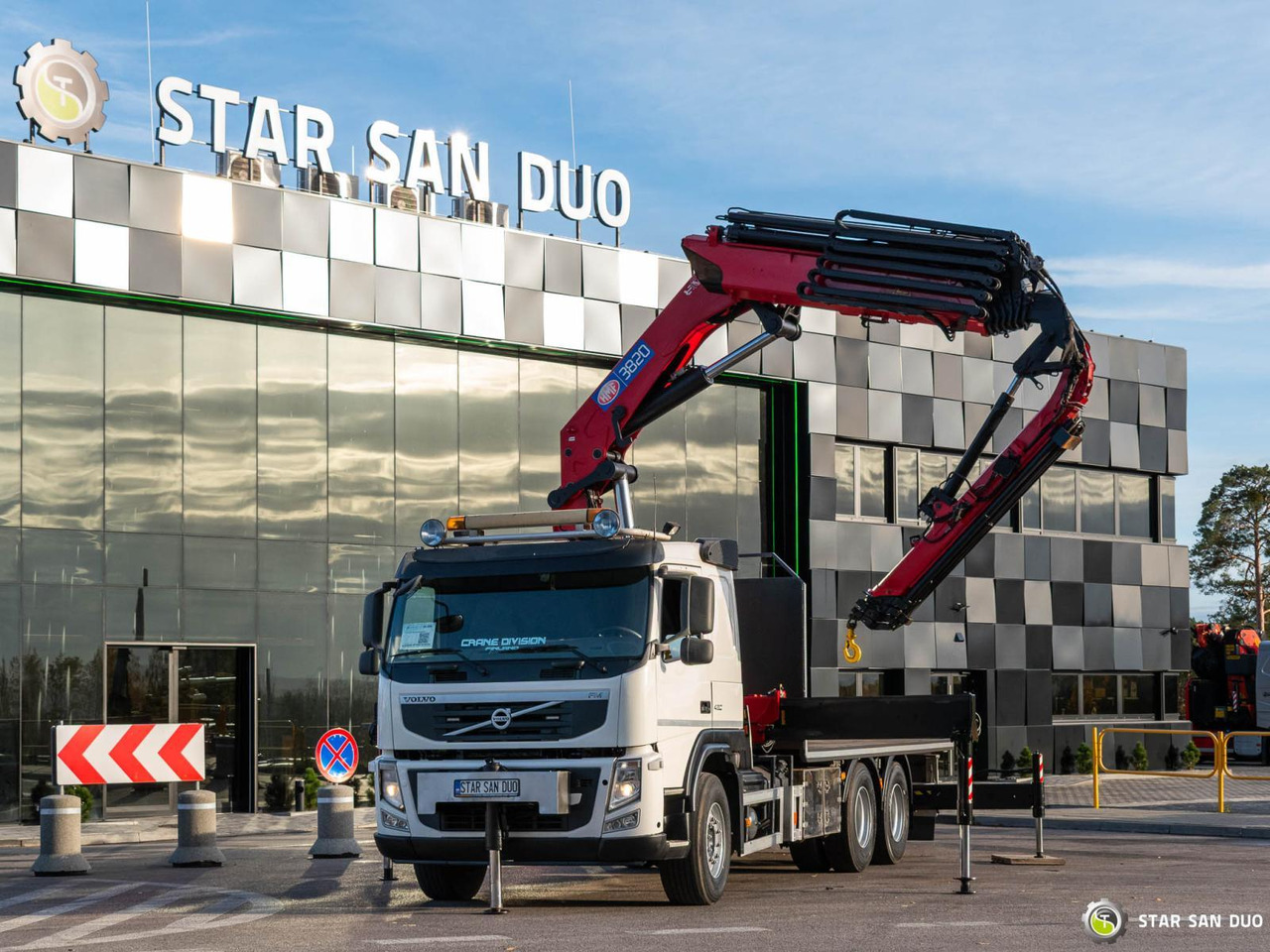 - Camion cu macara: Foto 4 - Camion cu macara: Foto 4