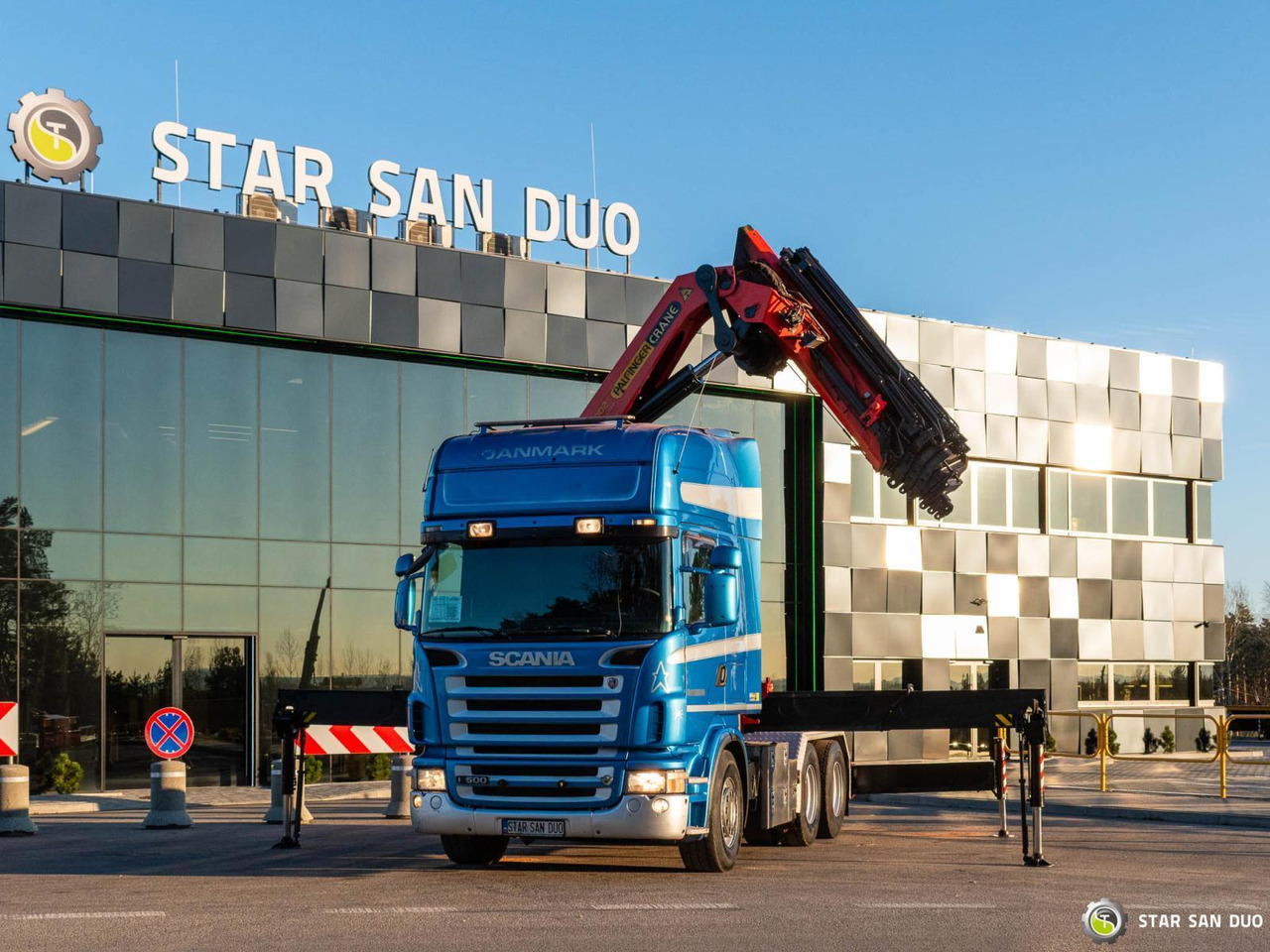 - Camion cu macara: Foto 4 - Camion cu macara: Foto 4