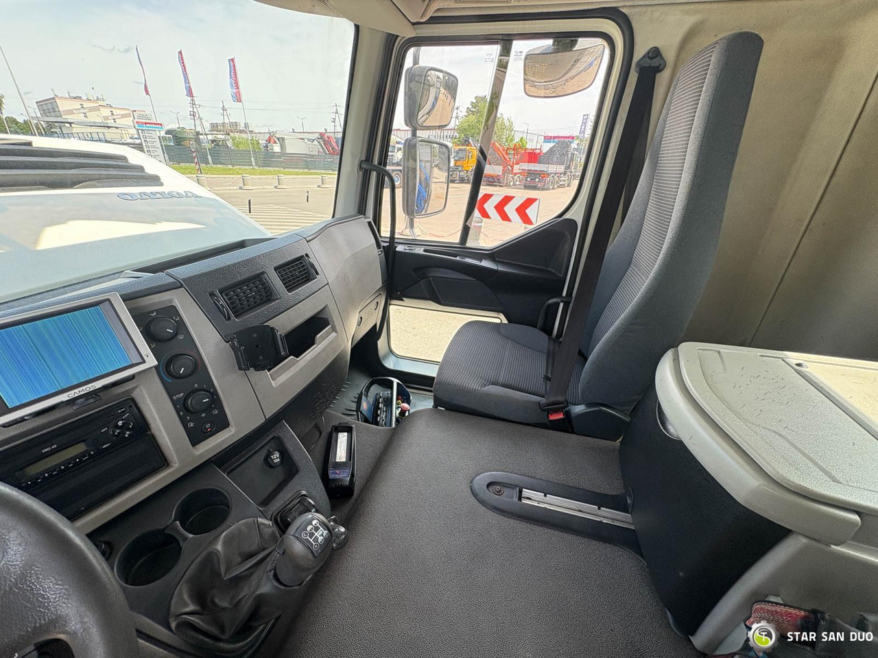 Camion cu macara : Foto 19