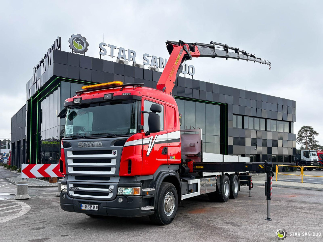 - Camion cu macara: Foto 4 - Camion cu macara: Foto 4