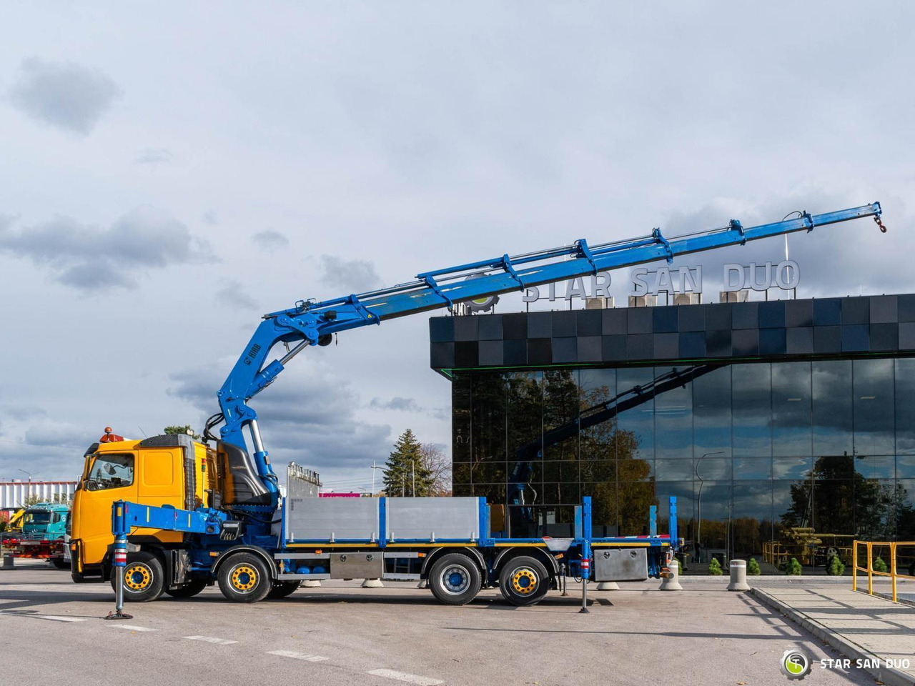 - Camion cu macara: Foto 5 - Camion cu macara: Foto 5