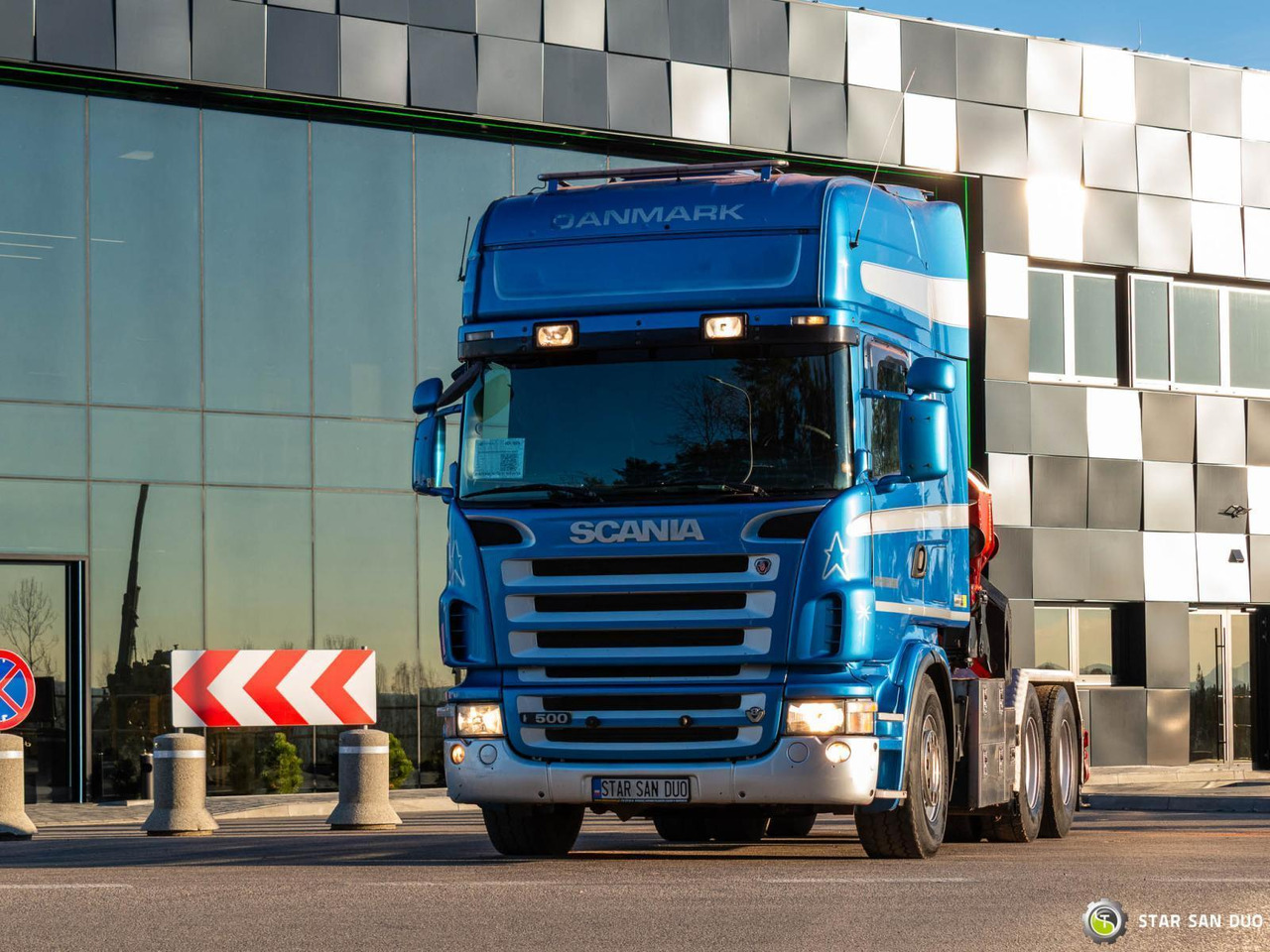 Camion cu macara : Foto 7