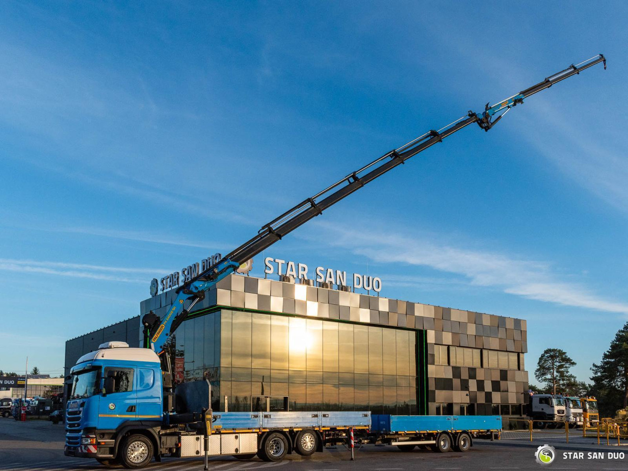 - Camion cu macara: Foto 3 - Camion cu macara: Foto 3