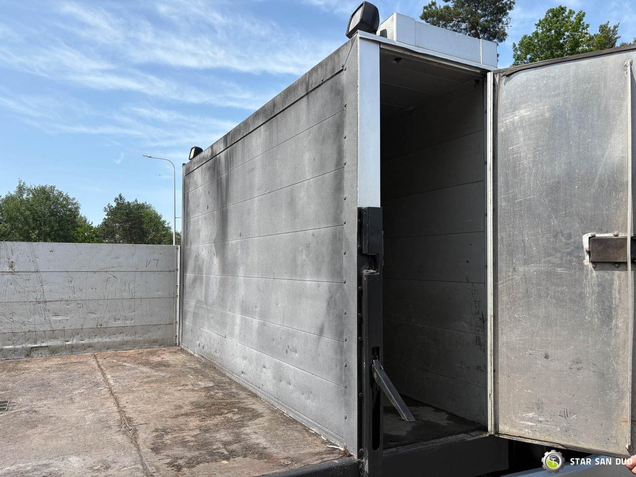 Camion cu macara : Foto 21