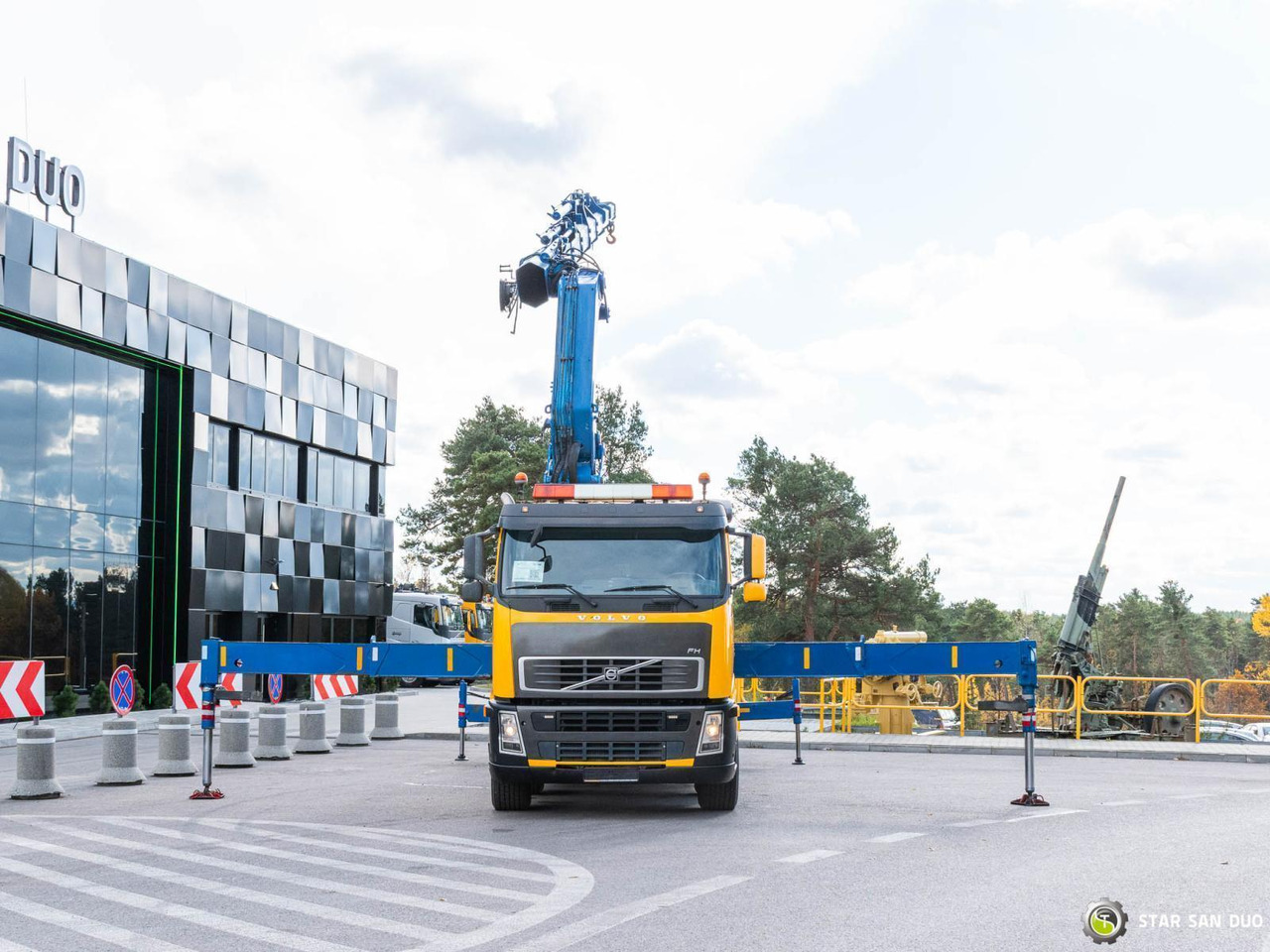 - Camion cu macara: Foto 3 - Camion cu macara: Foto 3