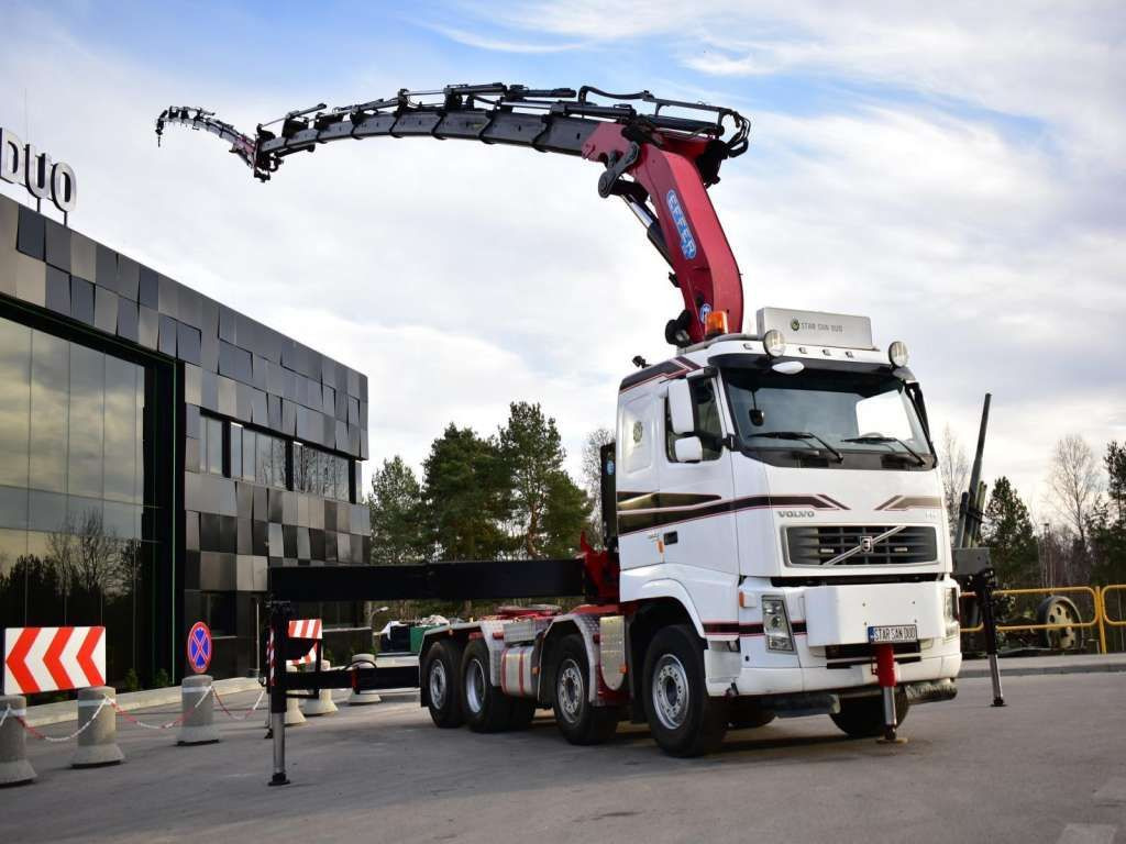 Volvo FH 520 8x2 EFFER 850 Fly Jib Winch 5th - Camion cu macara, Cap tractor: Foto 3 Volvo FH 520 8x2 EFFER 850 Fly Jib Winch 5th - Camion cu macara, Cap tractor: Foto 3