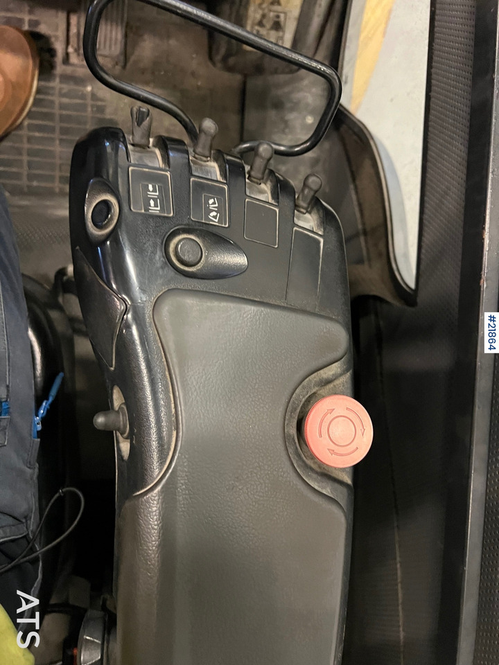 Stivuitor diesel CAT DP30N truck: Foto 22