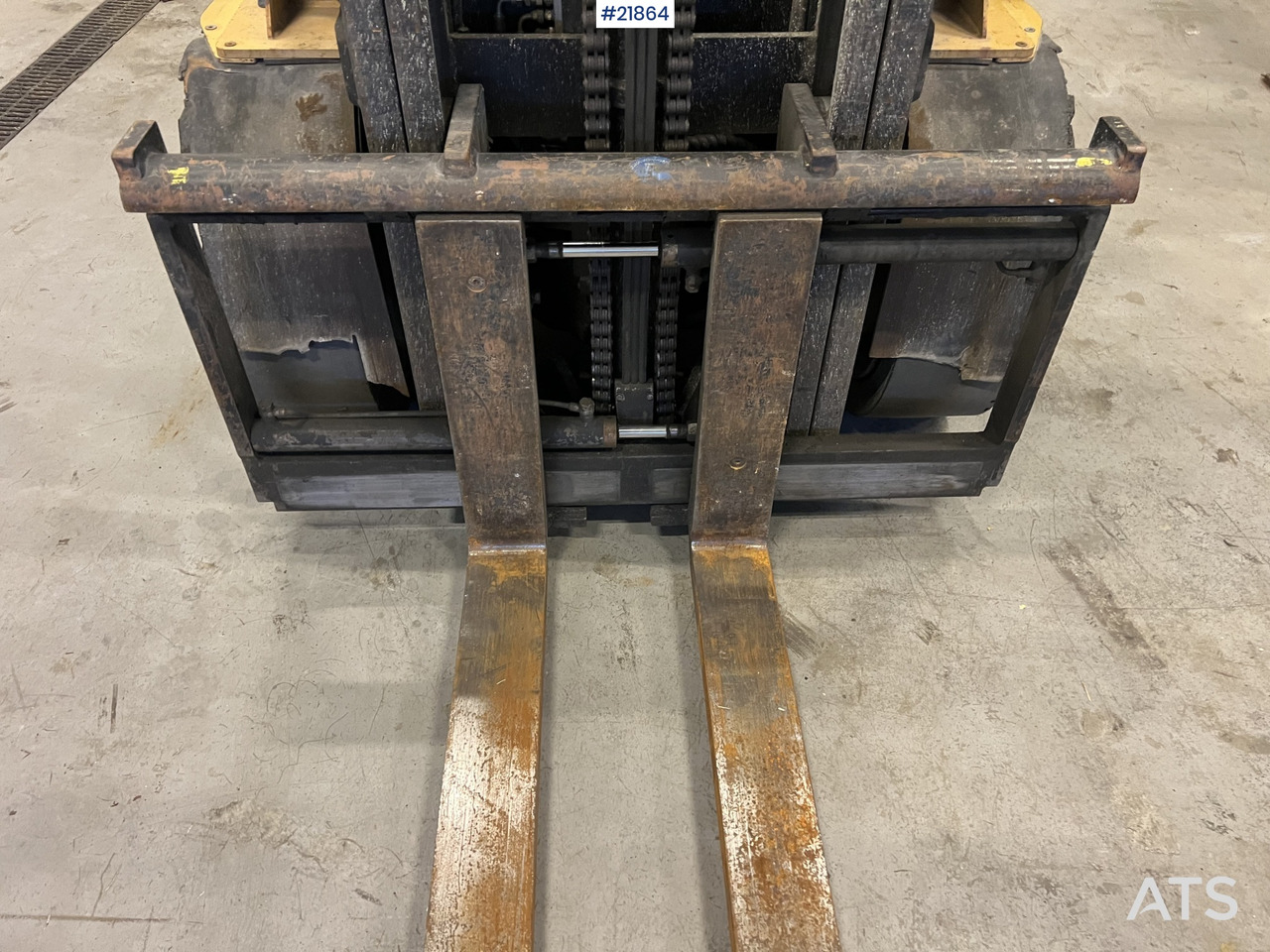 CAT DP30N truck - Stivuitor diesel: Foto 3 CAT DP30N truck - Stivuitor diesel: Foto 3