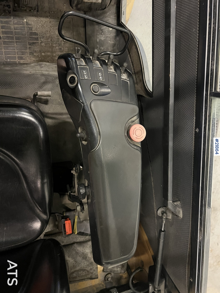 Stivuitor diesel CAT DP30N truck: Foto 15