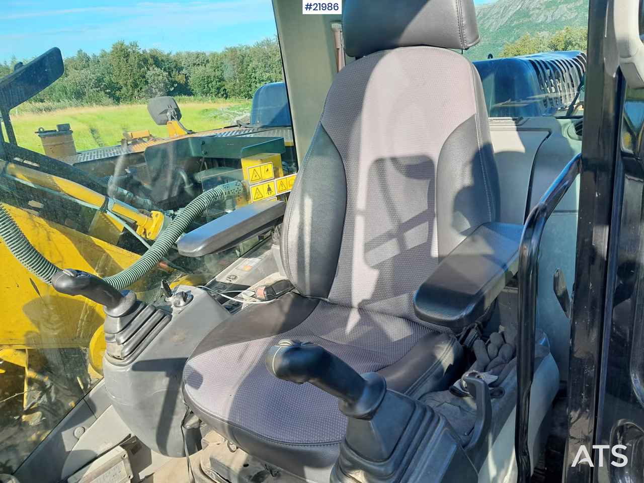 Caterpillar 319DL - Excavator pe şenile: Foto 3 Caterpillar 319DL - Excavator pe şenile: Foto 3