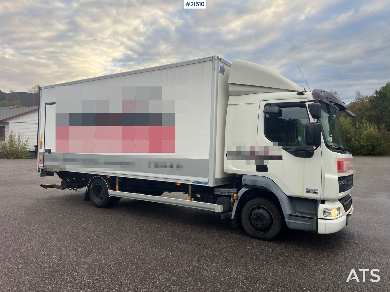 DAF LF 45 4x2 Skapbil m/ lift Rep.Objekt - Camion furgon: Foto 2 DAF LF 45 4x2 Skapbil m/ lift Rep.Objekt - Camion furgon: Foto 2