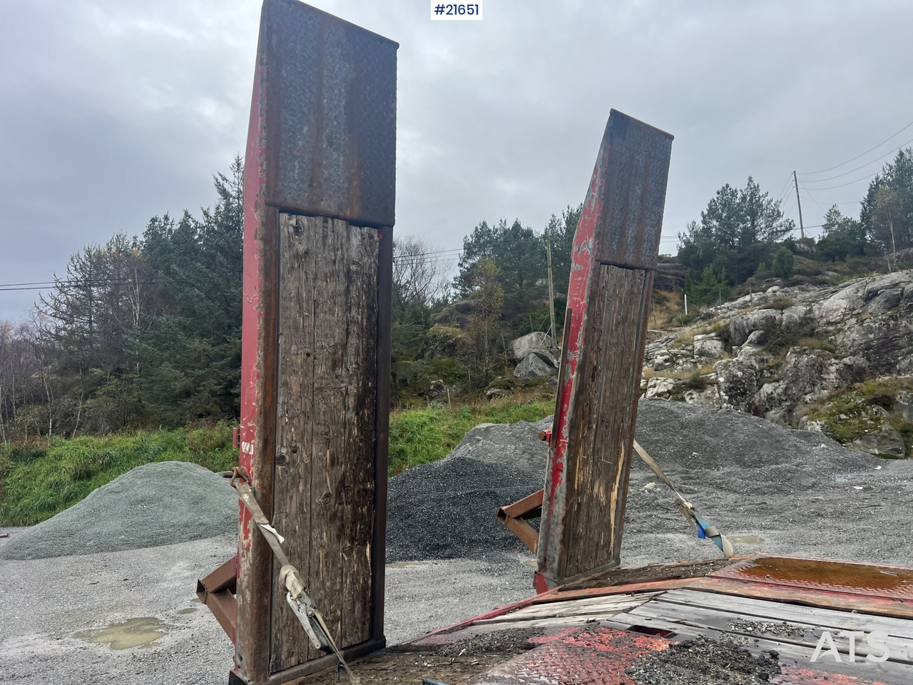 Damm 3 akslet maskinhenger m/ hydrauliske kjørebroer - Remorcă transport auto: Foto 5 Damm 3 akslet maskinhenger m/ hydrauliske kjørebroer - Remorcă transport auto: Foto 5