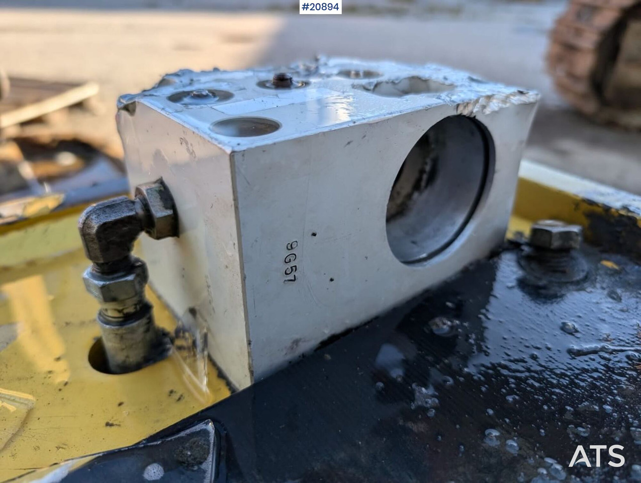 Ciocan hidraulic pentru Utilaje constructii Giant GT200: Foto 10 Ciocan hidraulic pentru Utilaje constructii Giant GT200: Foto 10