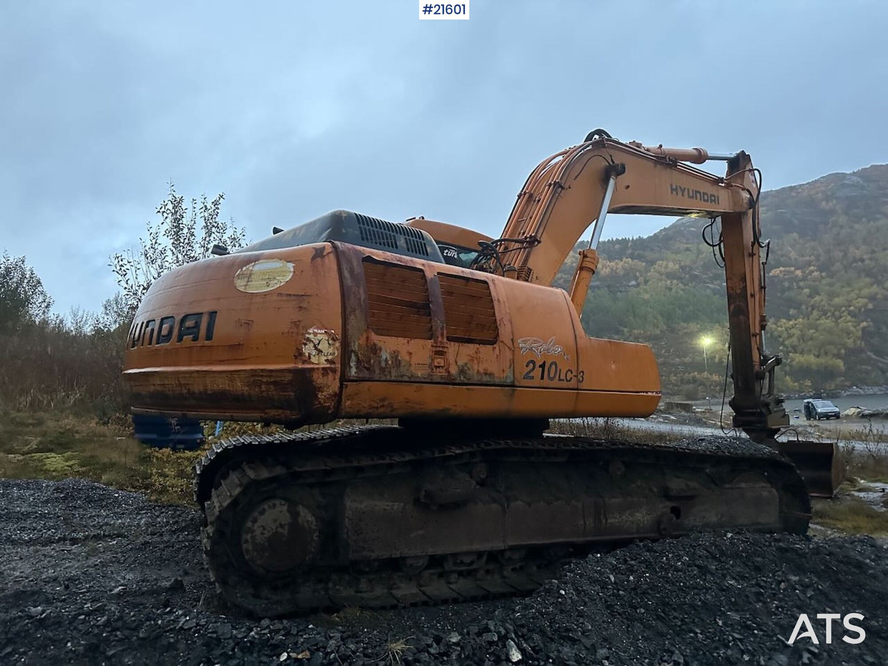 Hyundai 210LC- 3H gravemaskin m/ 5 skuffer. Byttet belter for 100 timer siden - Excavator pe şenile: Foto 3 Hyundai 210LC- 3H gravemaskin m/ 5 skuffer. Byttet belter for 100 timer siden - Excavator pe şenile: Foto 3
