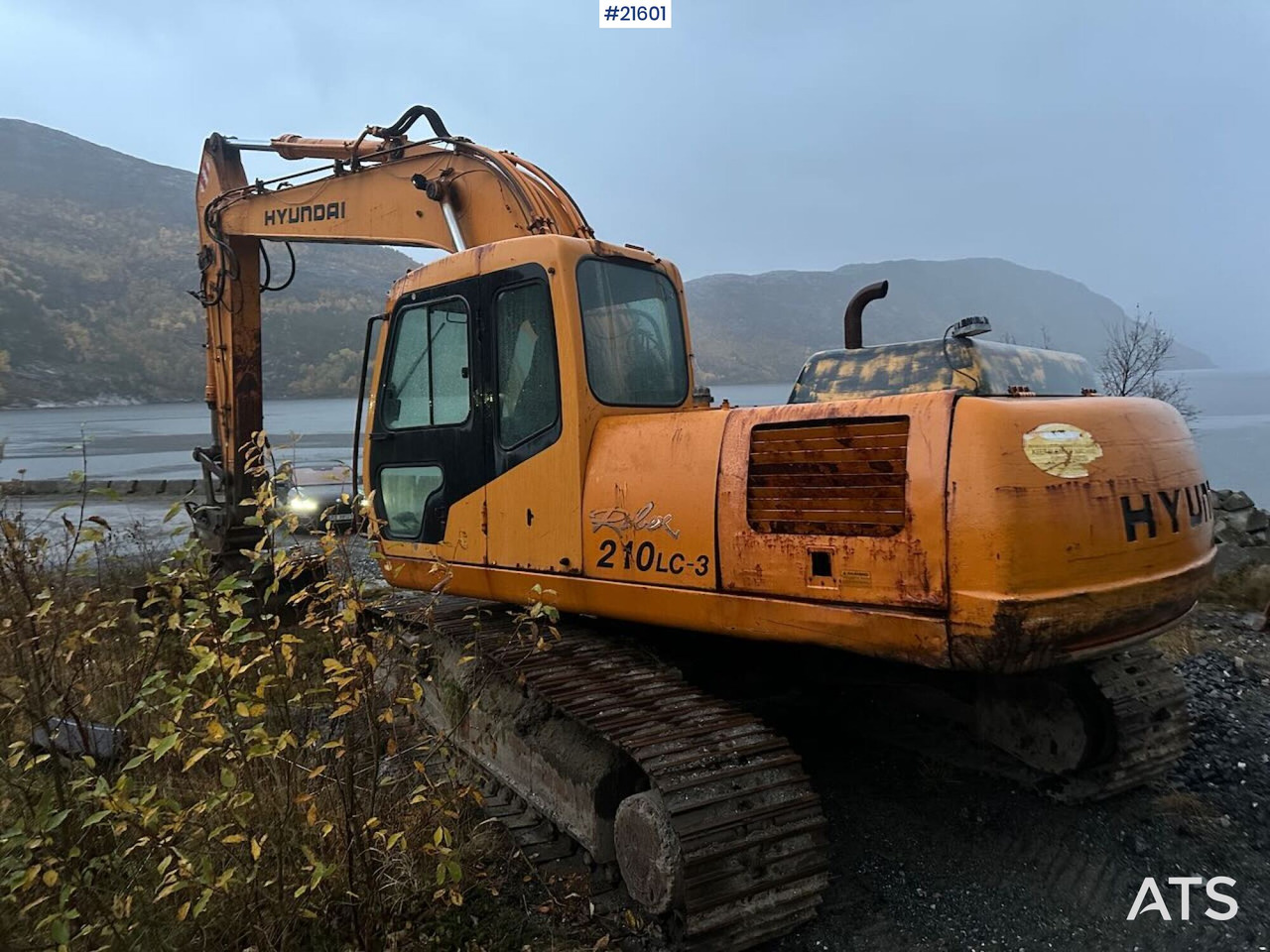 Hyundai 210LC- 3H gravemaskin m/ 5 skuffer. Byttet belter for 100 timer siden - Excavator pe şenile: Foto 5 Hyundai 210LC- 3H gravemaskin m/ 5 skuffer. Byttet belter for 100 timer siden - Excavator pe şenile: Foto 5