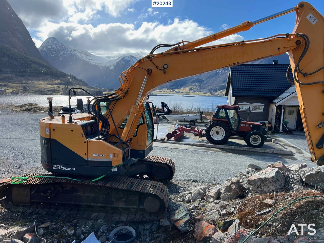 Hyundai Robex 235LCR-9 m/ Graveskuffe og gps - Excavator: Foto 3 Hyundai Robex 235LCR-9 m/ Graveskuffe og gps - Excavator: Foto 3