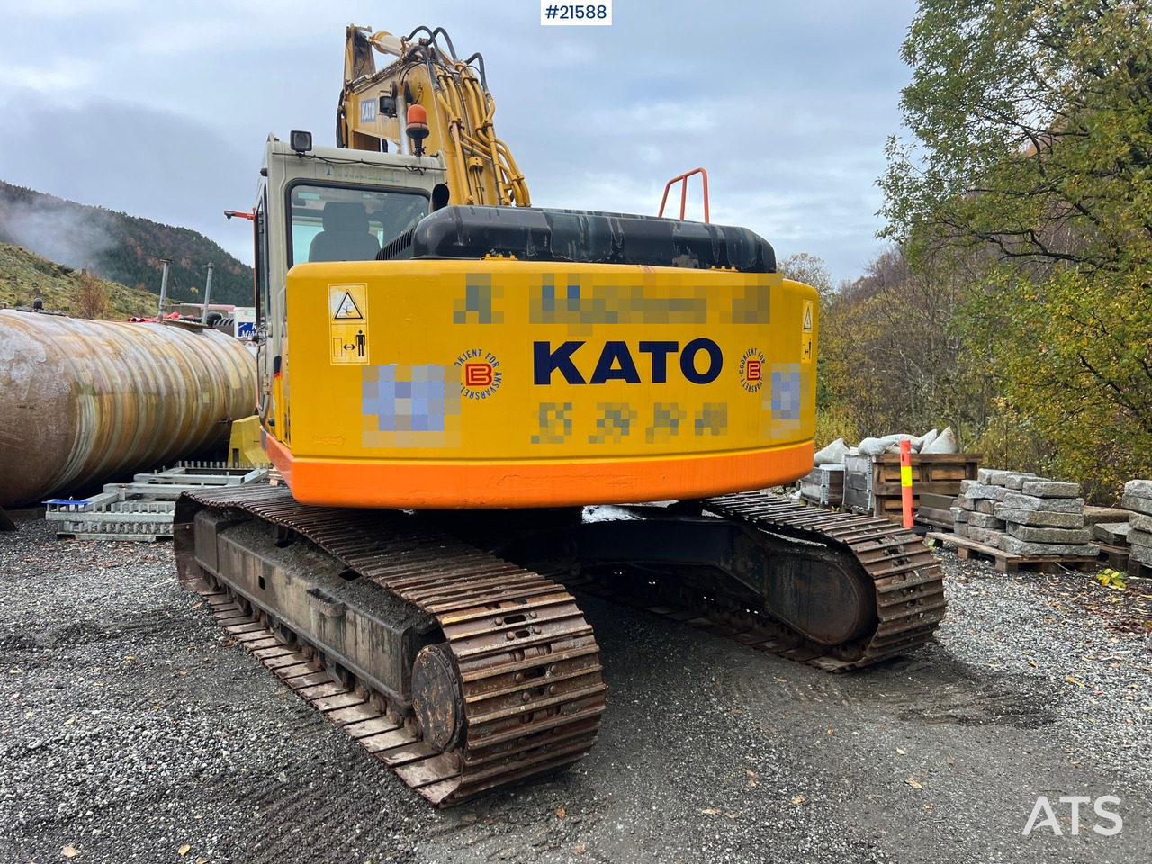Kato HD 823 MR gravemaskin m/ rototilt, pusseskuff, atlas Copco kompressor , tamrock boretårn, skuffe m/klype, tannskuffe m/ skjær,smalskuffe, hydraulisk soldeskuffe og pigg - Excavator pe şenile: Foto 3 Kato HD 823 MR gravemaskin m/ rototilt, pusseskuff, atlas Copco kompressor , tamrock boretårn, skuffe m/klype, tannskuffe m/ skjær,smalskuffe, hydraulisk soldeskuffe og pigg - Excavator pe şenile: Foto 3