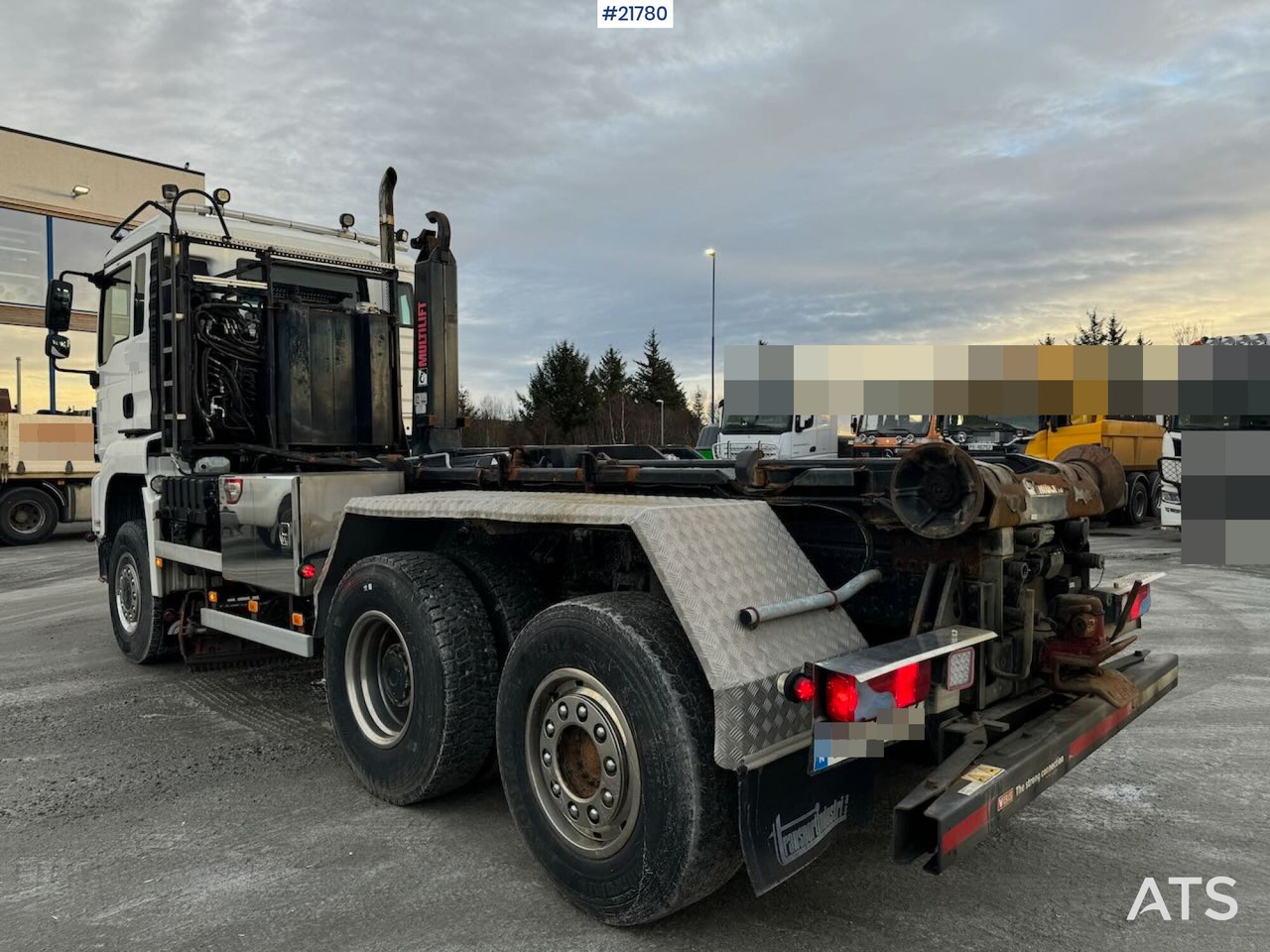 MAN TGS 28.480 6x4 brøyterigget Krokbil m/ underliggende skjær og kranhydraulikk. - Camion cu cârlig: Foto 4 MAN TGS 28.480 6x4 brøyterigget Krokbil m/ underliggende skjær og kranhydraulikk. - Camion cu cârlig: Foto 4