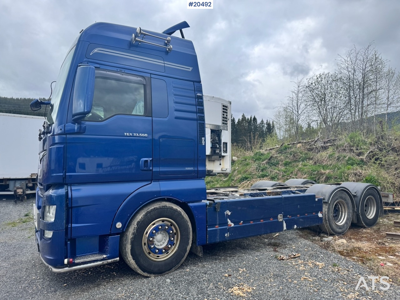 MAN TGX 33.560 - Camion şasiu: Foto 2 MAN TGX 33.560 - Camion şasiu: Foto 2