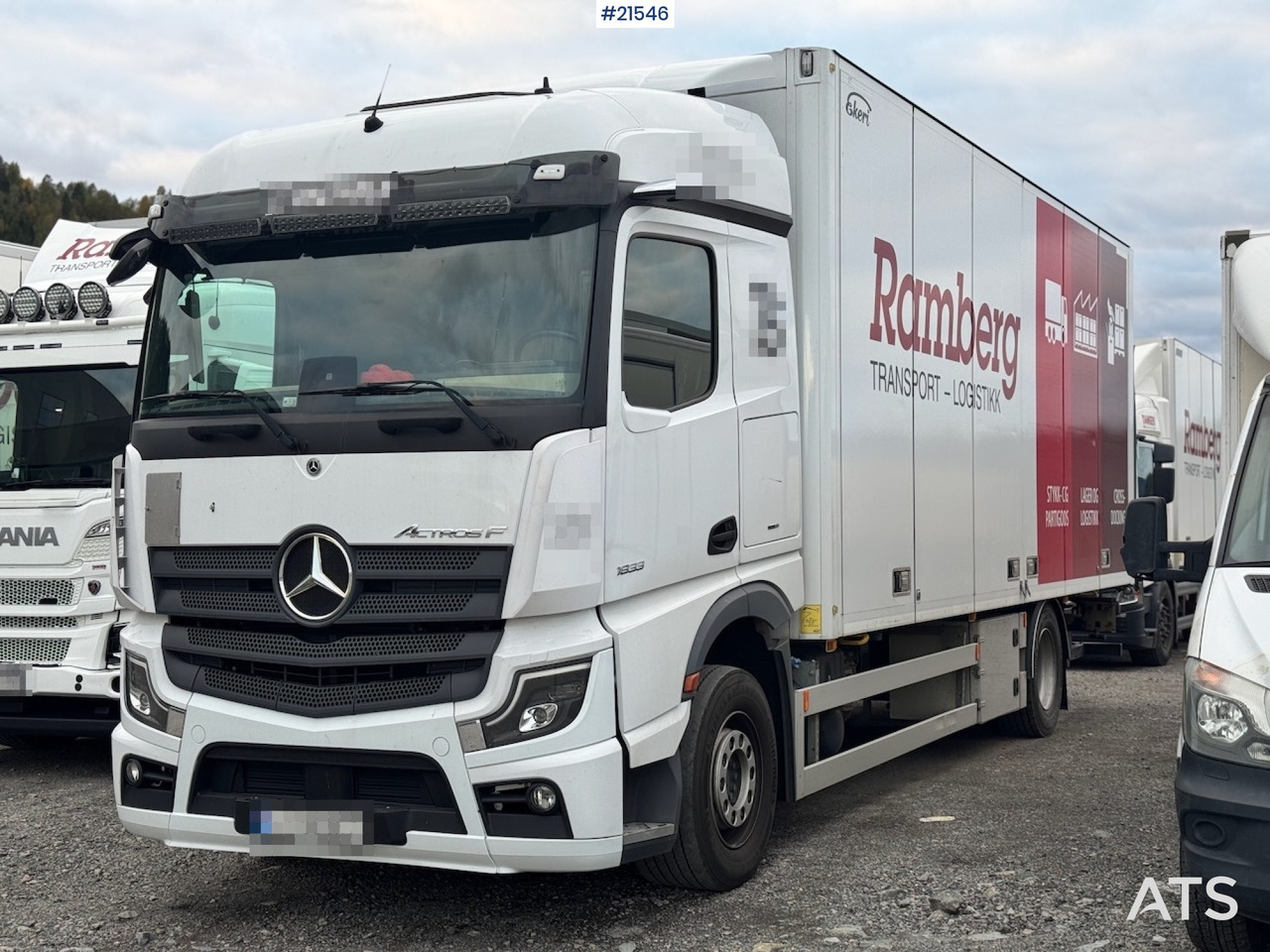 Mercedes Actros 1833 - Camion furgon: Foto 2 Mercedes Actros 1833 - Camion furgon: Foto 2
