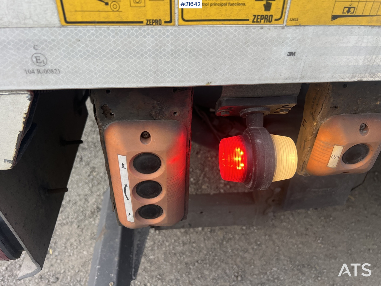 Camion furgon Mercedes-Benz Actrox 6x2 skapbil m/ kjøl/frys aggregat: Foto 18 Camion furgon Mercedes-Benz Actrox 6x2 skapbil m/ kjøl/frys aggregat: Foto 18