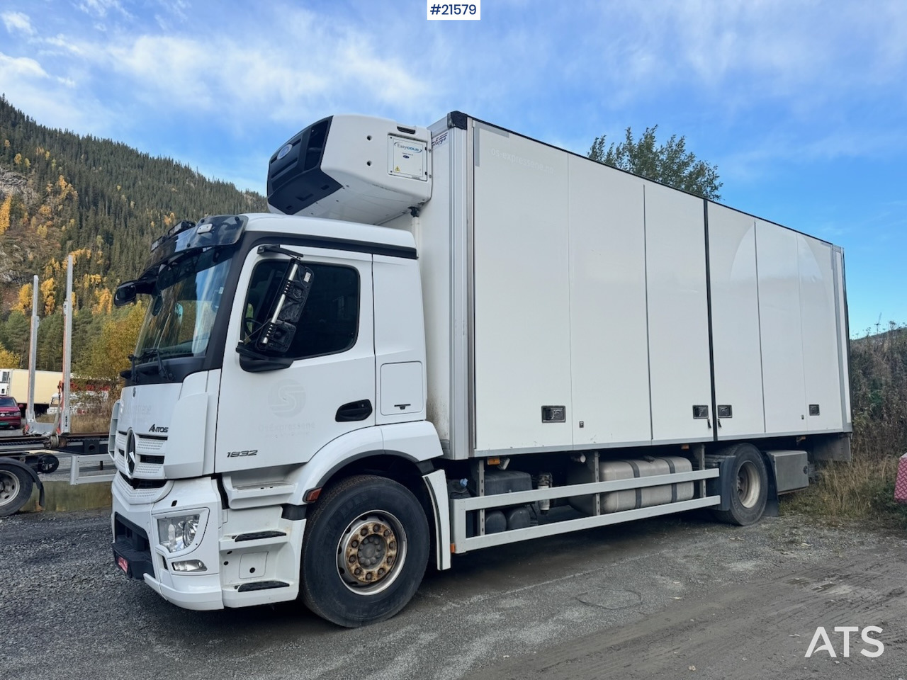Mercedes-Benz Antos 1832 m/ Full sideåpning og Kjøl/frys. - Camion furgon: Foto 2 Mercedes-Benz Antos 1832 m/ Full sideåpning og Kjøl/frys. - Camion furgon: Foto 2