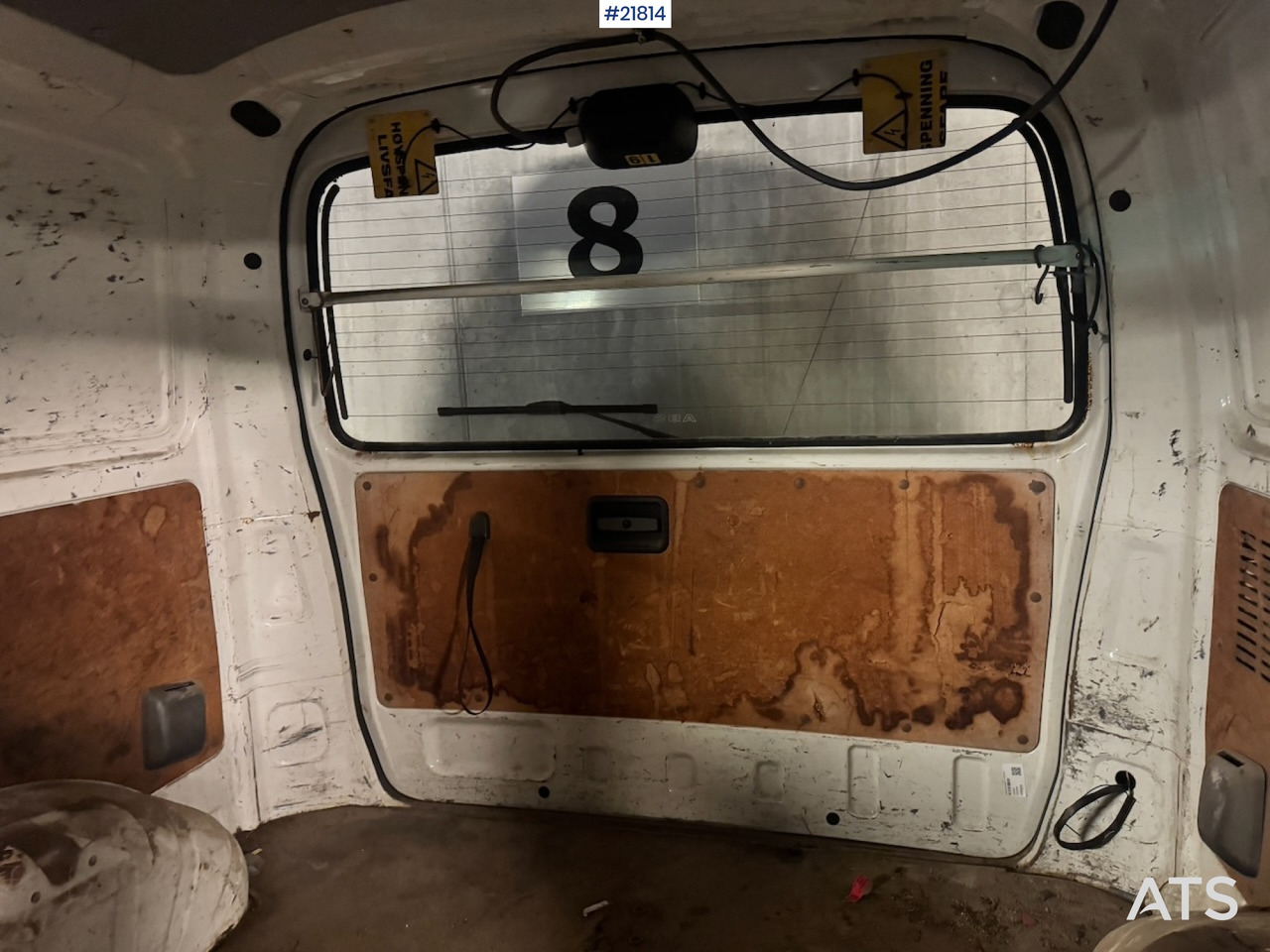 Dubă Toyota HIACE: Foto 15 Dubă Toyota HIACE: Foto 15