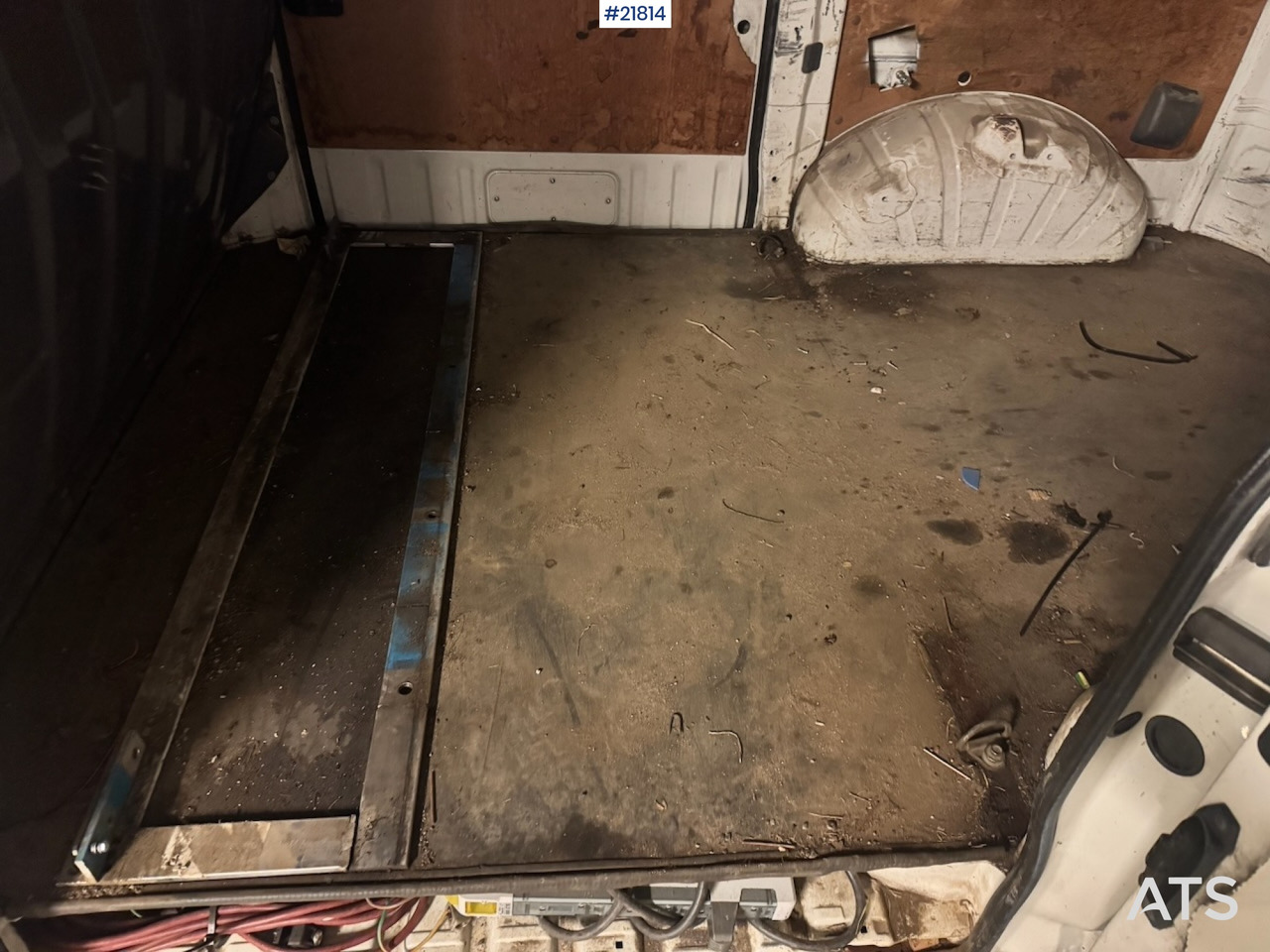 Dubă Toyota HIACE: Foto 13 Dubă Toyota HIACE: Foto 13