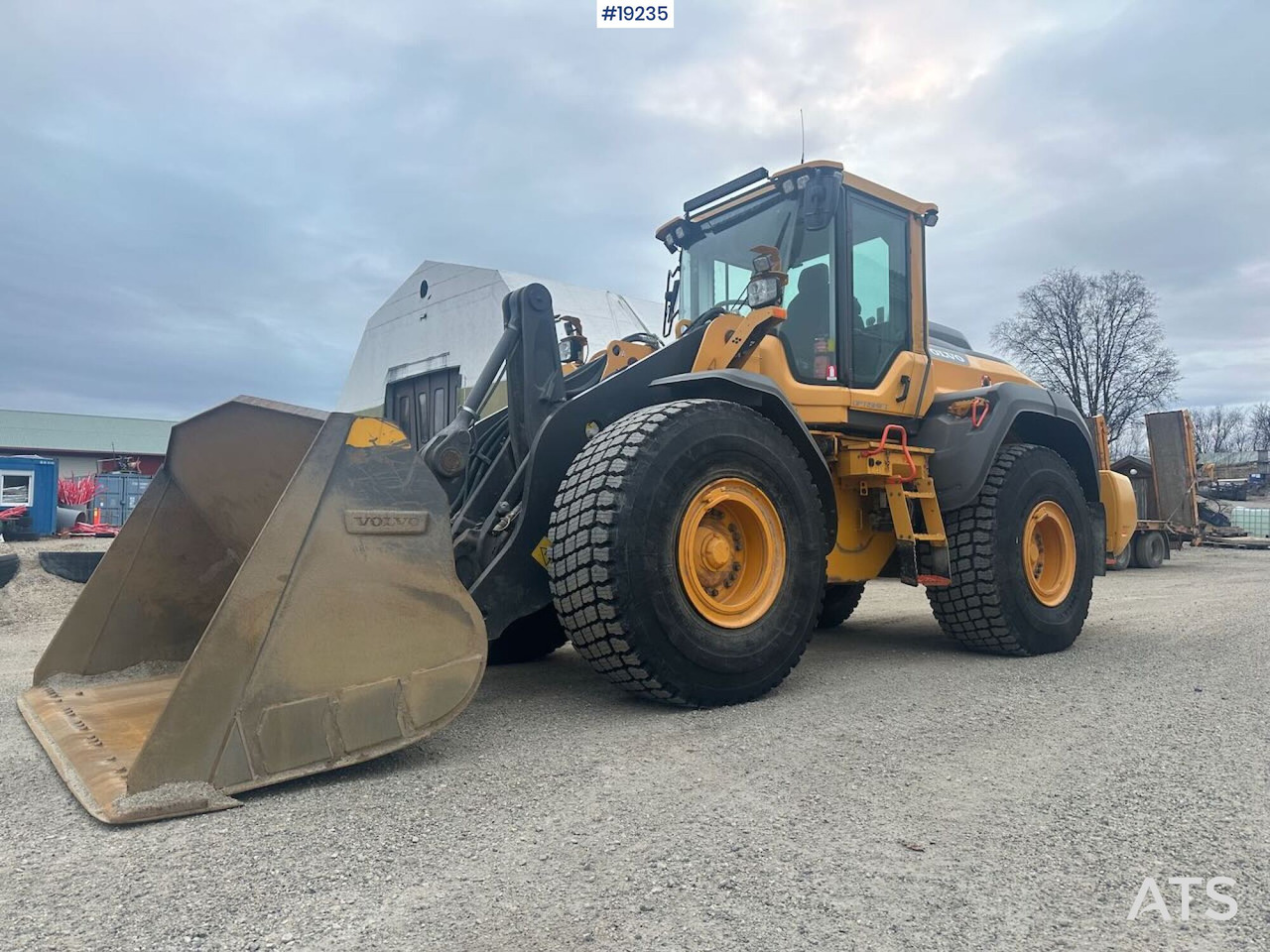 Volvo L110H - Încărcător frontal pe pneuri: Foto 1 Volvo L110H - Încărcător frontal pe pneuri: Foto 1