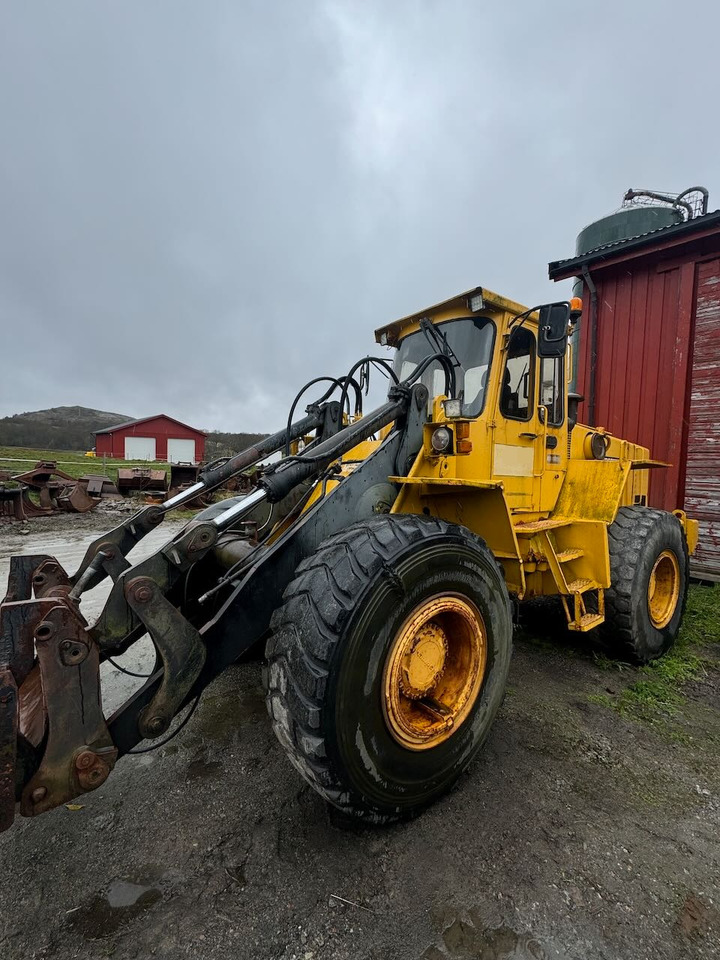 Volvo L90 - Încărcător frontal pe pneuri: Foto 2 Volvo L90 - Încărcător frontal pe pneuri: Foto 2