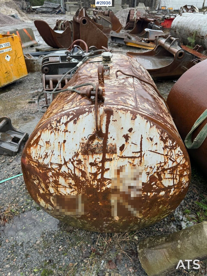 Dieseltanker på 1000l - Rezervor de stocare: Foto 2 Dieseltanker på 1000l - Rezervor de stocare: Foto 2