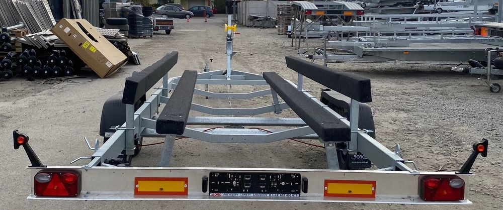 Boro PRZYCZEPA PODŁODZIOWA STYL AMERYKAŃSKI 7,30m - Peridoc: Foto 4 Boro PRZYCZEPA PODŁODZIOWA STYL AMERYKAŃSKI 7,30m - Peridoc: Foto 4