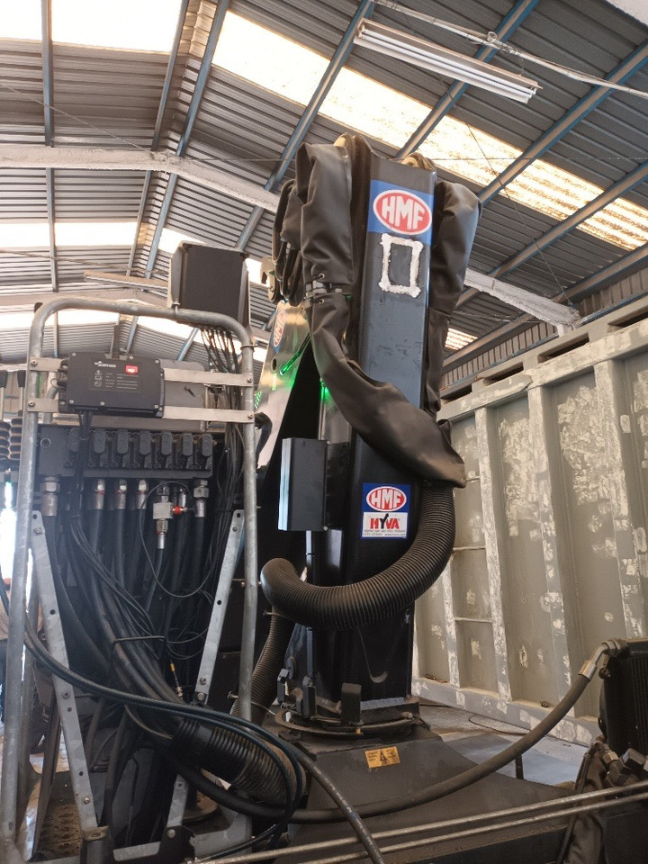 HMF 1643 - Macara montată: Foto 1 HMF 1643 - Macara montată: Foto 1