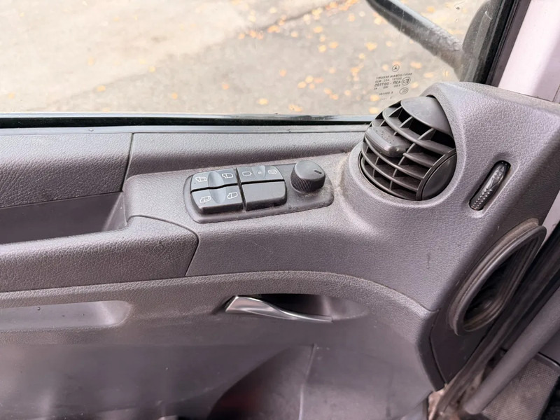 Mercedes-Benz Atego 816 EURO VI - Camion furgon: Foto 5 Mercedes-Benz Atego 816 EURO VI - Camion furgon: Foto 5