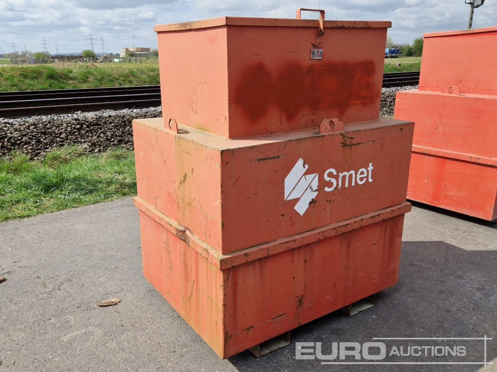1,100 Litre Fuel Tank - Rezervor de stocare: Foto 1 1,100 Litre Fuel Tank - Rezervor de stocare: Foto 1