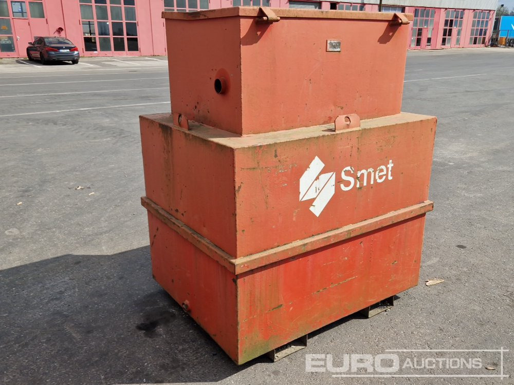 1,100 Litre Fuel Tank - Rezervor de stocare: Foto 3 1,100 Litre Fuel Tank - Rezervor de stocare: Foto 3