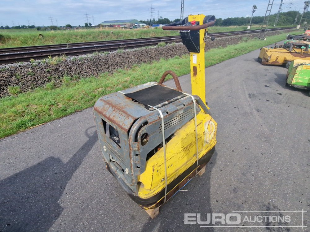 2010 Wacker Neuson DPU 100-70LE - Maşină de asfaltat: Foto 1 2010 Wacker Neuson DPU 100-70LE - Maşină de asfaltat: Foto 1