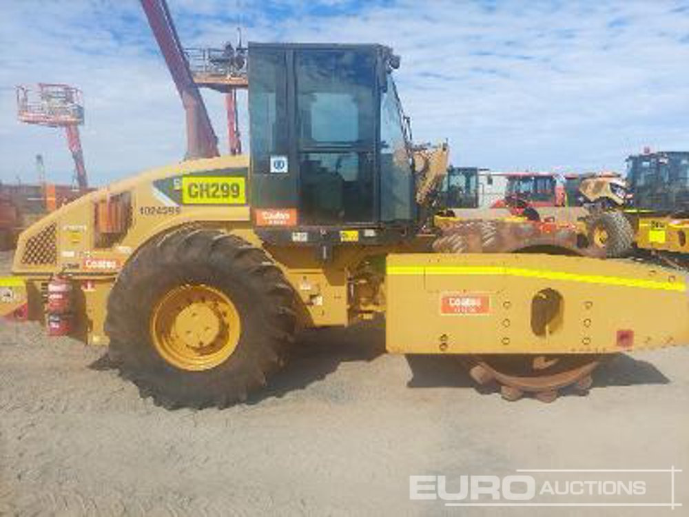 2011 CAT CP74 - Cilindru compactor: Foto 1 2011 CAT CP74 - Cilindru compactor: Foto 1